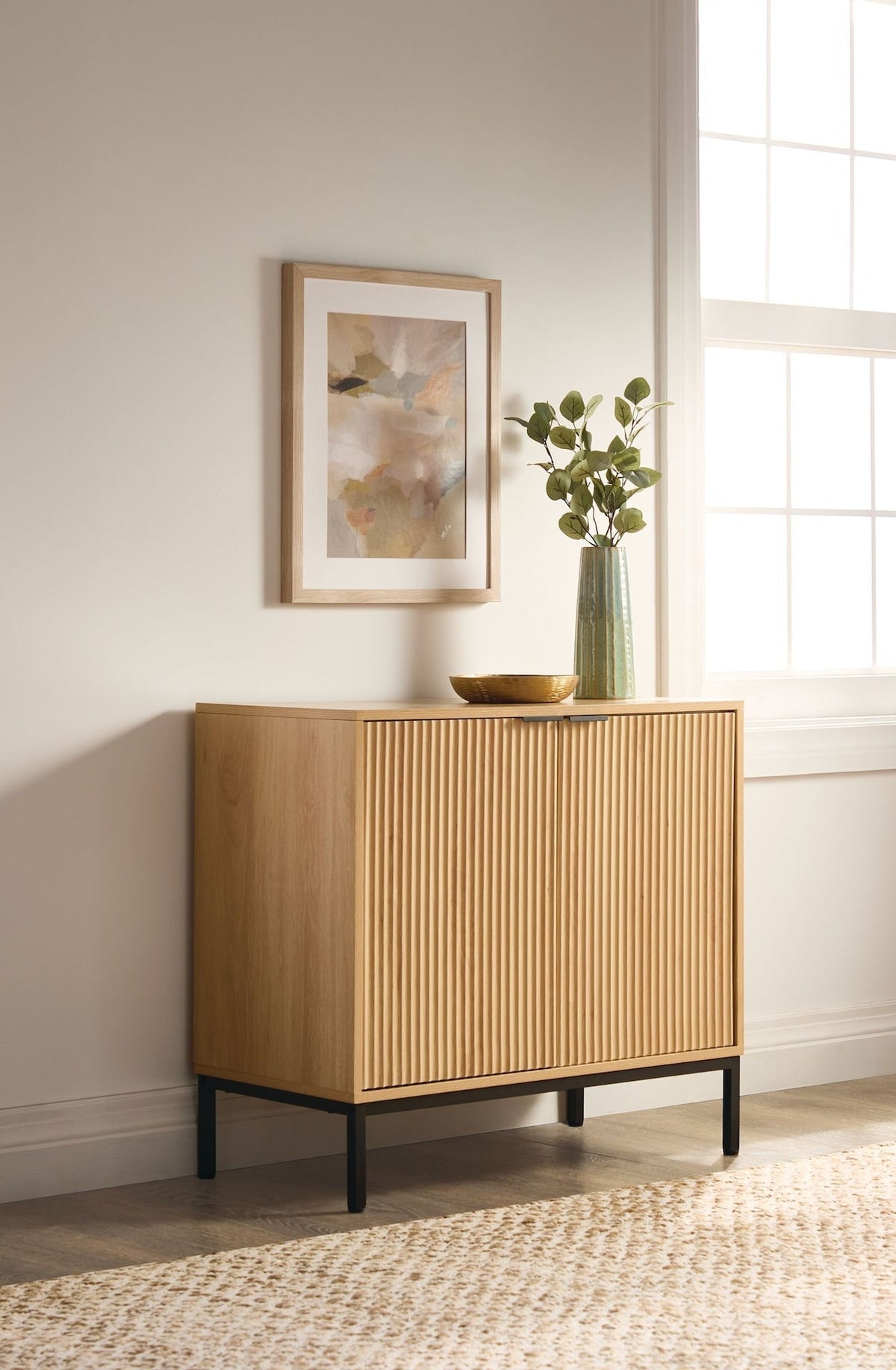 Byward Scallop Accent Cabinet Oak P2Z7 - product image 4