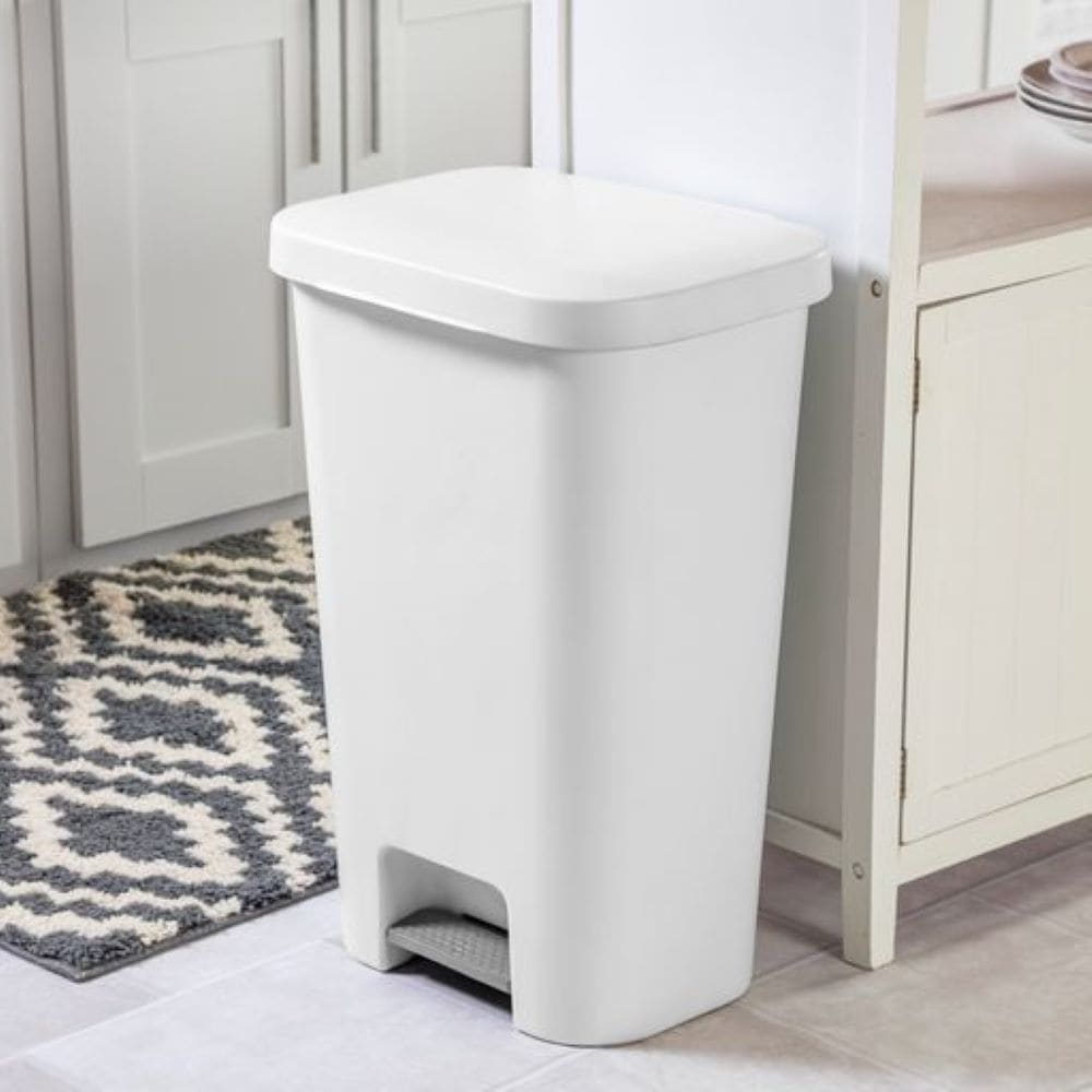 Plastic Rectangular Step Garbage Can, White, 45-L Y2Y5 - product image 4