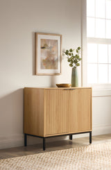 Byward Scallop Accent Cabinet Oak P2Z7 - product image 4