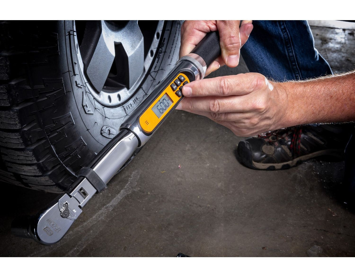 120XP Flex Angle Digital Torque Wrench, 1/4-in F9L3 - product image 2