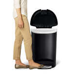 Plastic D-Shaped Step Garbage Can, Black, 50-L V5B4 - product image 5