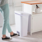 Plastic Rectangular Step Garbage Can, White, 45-L Y2Y5 - product image 3